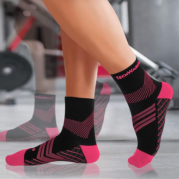 TechWare Pro Plantar Fasciitis Socks – Cushion Ankle Compression Socks Women & Men. Achilles Tendonitis Brace & Arch Support