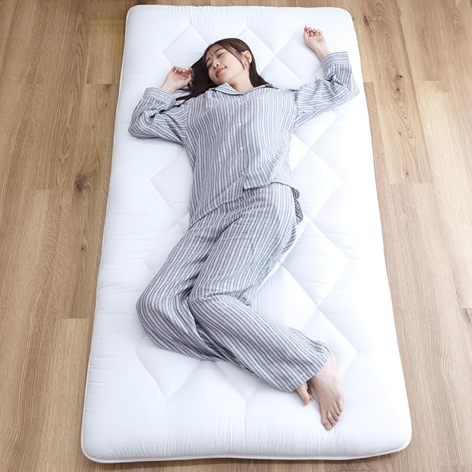 Japanese Futon Mattress, 100% Polyester, Foldable & Portable Floor Lounger Bed, Roll Up Sleeping Pad, Shikibuton (Twin, Regular)