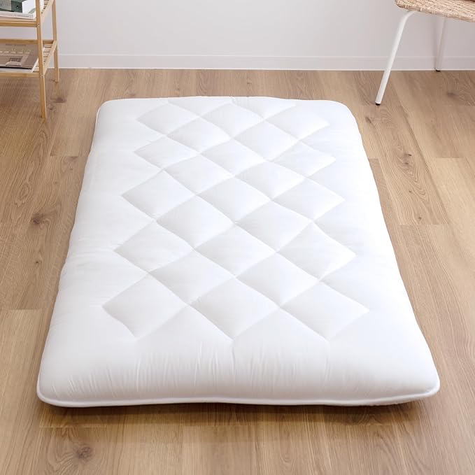 Japanese Futon Mattress, 100% Polyester, Foldable & Portable Floor Lounger Bed, Roll Up Sleeping Pad, Shikibuton (Twin, Regular)