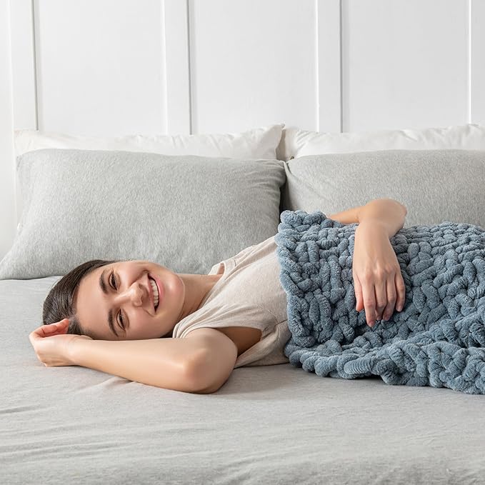 Maetoow Handmade 12 lb Soft Knitted Weighted Blanket, 48 x 72 Inch Breathable Chunky Knit Gravity Blanket Throw, Home Decor for Sofa Couch Bed, Airy Blue