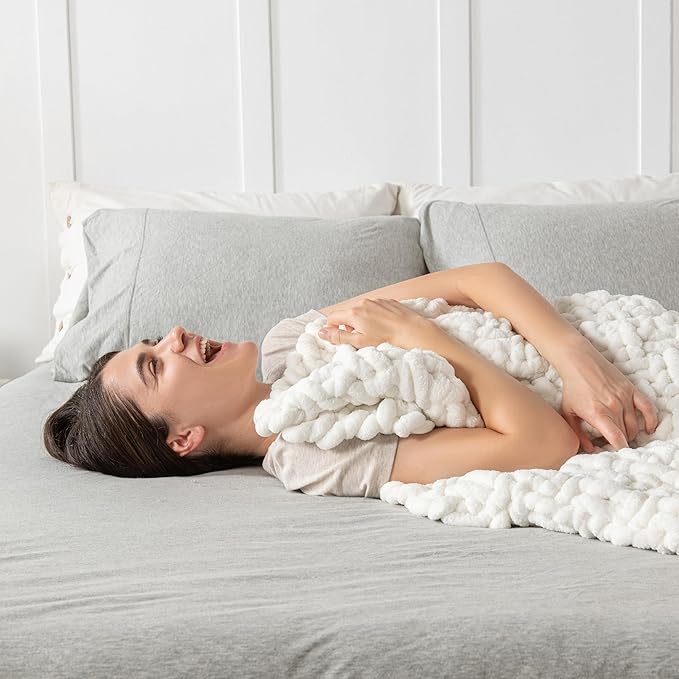 Maetoow Handmade 12 lb Soft Knitted Weighted Blanket, 48 x 72 Inch Breathable Chunky Knit Gravity Blanket Throw, Home Decor for Sofa Couch Bed, Cream