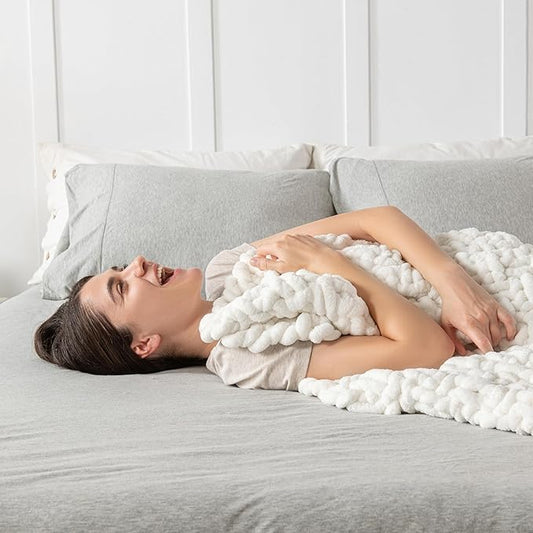 Maetoow Handmade 12 lb Soft Knitted Weighted Blanket, 48 x 72 Inch Breathable Chunky Knit Gravity Blanket Throw, Home Decor for Sofa Couch Bed, Cream