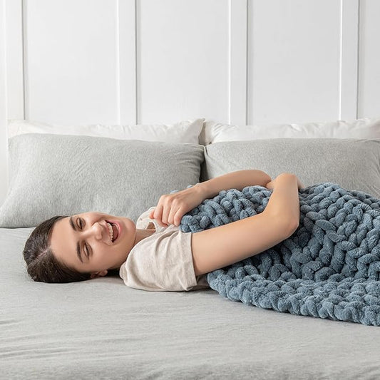 Maetoow Handmade 15 lb Soft Knitted Weighted Blanket, 72 x 48 in Breathable Chunky Knit Gravity Blanket Throw, Home Decor for Sofa Couch Bed, Airy Blue
