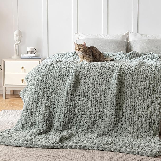 Maetoow Handmade 12 lb Soft Knitted Weighted Blanket, 48 x 72 Inch Breathable Chunky Knit Gravity Blanket Throw, Home Decor for Sofa Couch Bed, Sage Green
